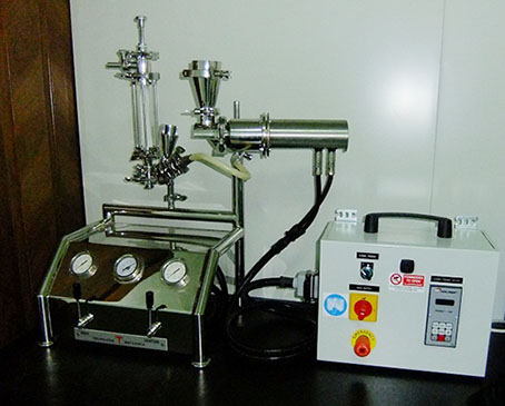 小型的高速医药粉碎机要如何保养