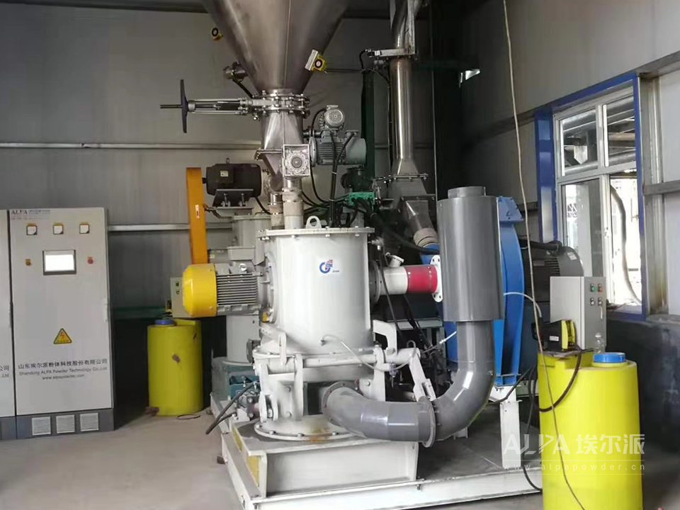 TSM<a href=//hrhkm.com/chanpin/144.html target=_blank class=infotextkey><a href=//hrhkm.com/chanpin/145.html target=_blank class=infotextkey>小苏打</a></a>粉碎机设备实例图